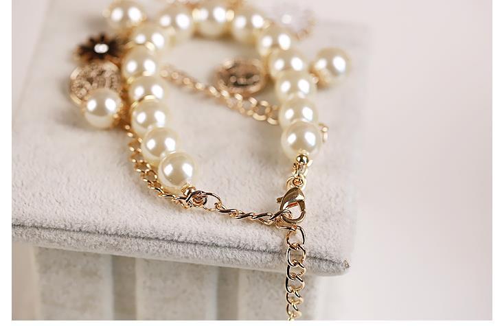 Neia Studio Pearl Flower Bracelet Elegant Jewelry