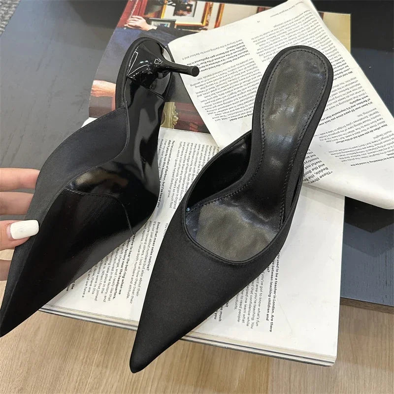 Neia Studio Eilyken Women Pointed Toe Low Heel Mules