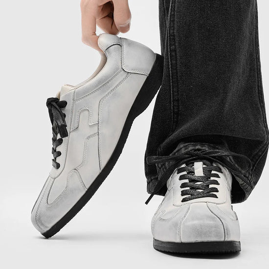 Men’s Retro Sneakers – Minimalist Black Casual Shoes with Contrast Stitching